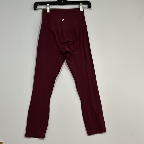 LULULEMON WOMENS BURGUNDY CROPPED LEGGINGS CROPPED HIGH RISE SZ 2 - Picture 2 of 8